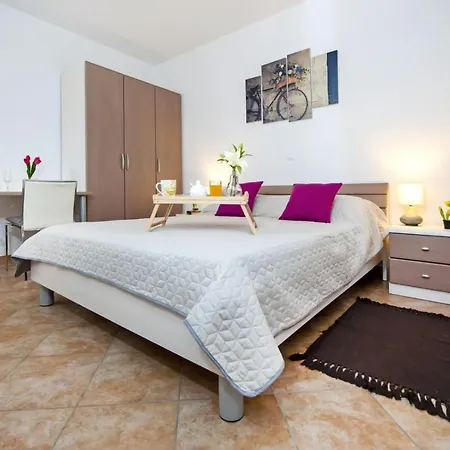 F&R Apartments Rovinj Exterior photo