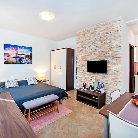 F&R Apartments Rovinj Exterior photo