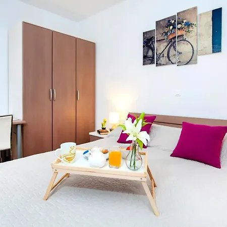 F&R Apartments Rovinj Exterior photo